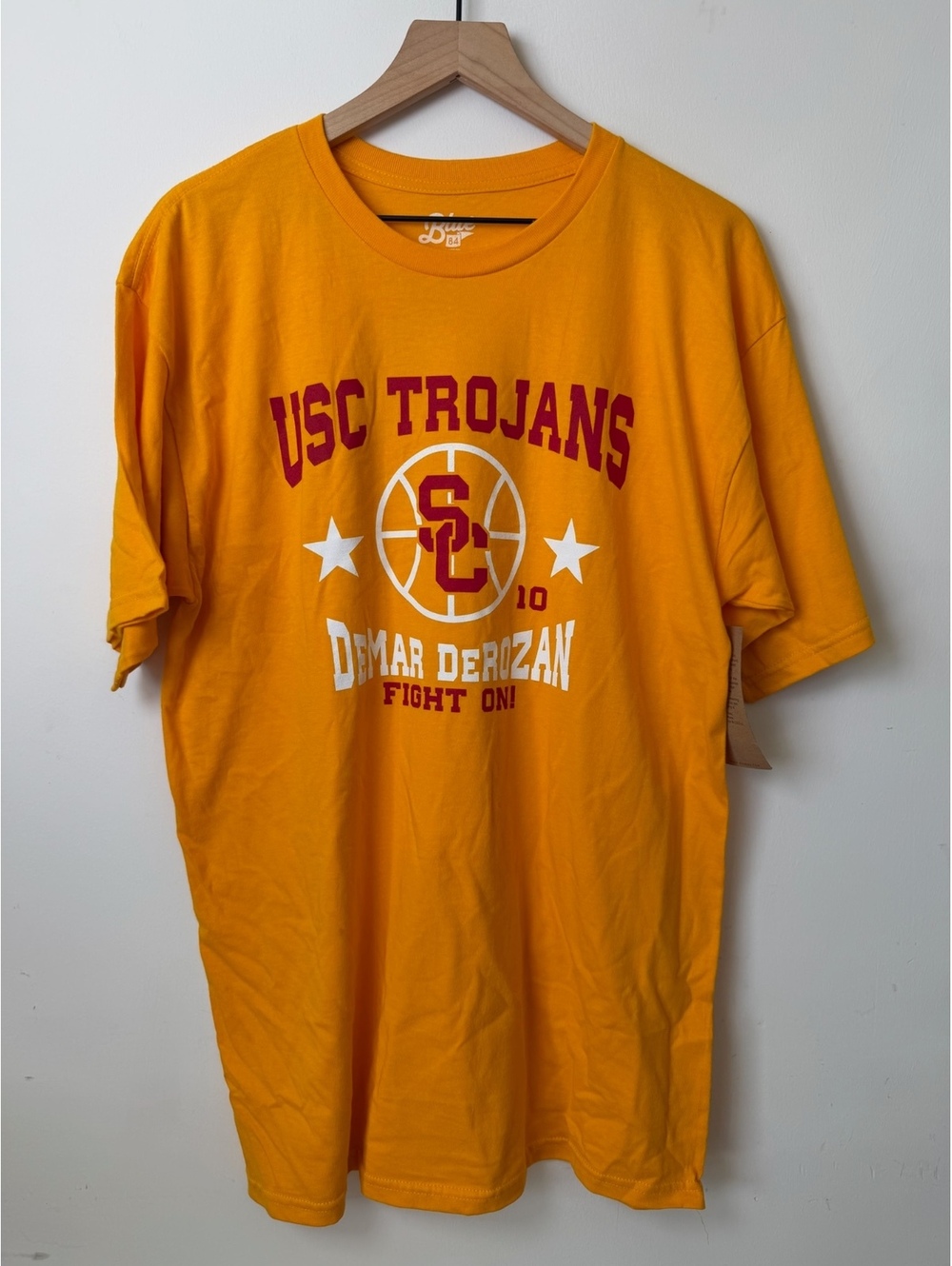 USC Trojans Game Day Gold T Shirt Blue 84 men’s large DeMar DeRozan